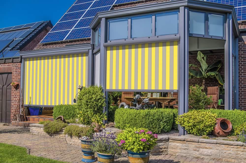 Markilux 869 Vertical Awning Yellow Stripe
