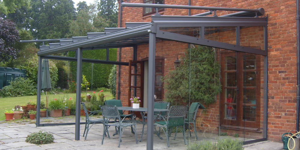 Glass room with glass sides